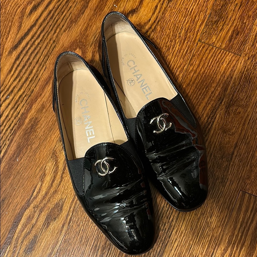 Chanel Black Flats with Iconic CC Logo
